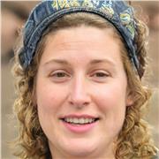 Mit Freude Englisch lernen! Nachhilfelehrerin unterstützt Grundschüler in Ulm